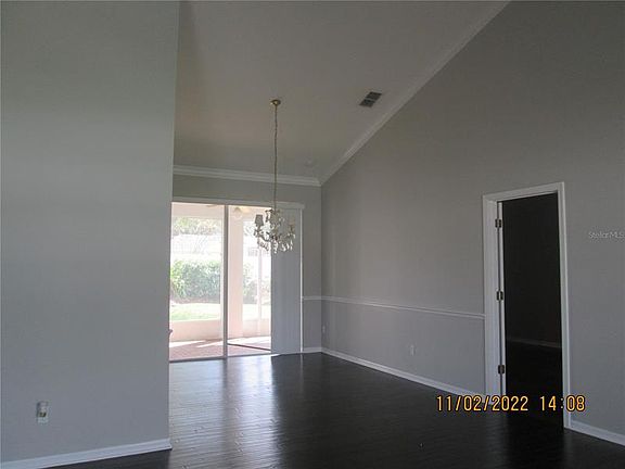 3rd image of 1155 Lexington Pkwy