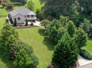 2436 Whisper Creek Dr, Friendsville, TN 37737