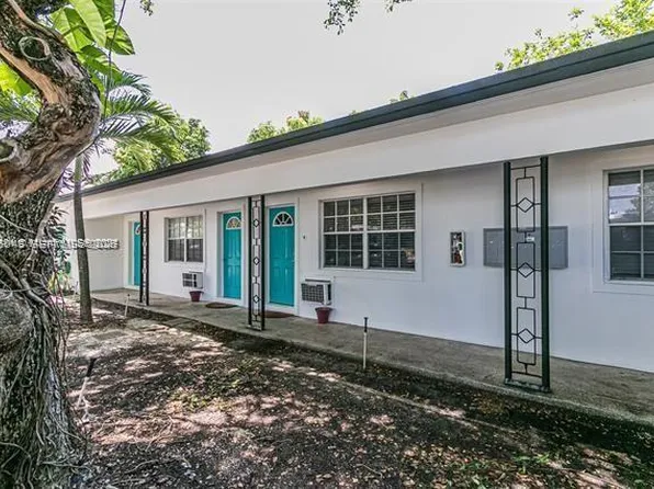 1717 NE 12th St #5, Fort Lauderdale, FL 33304