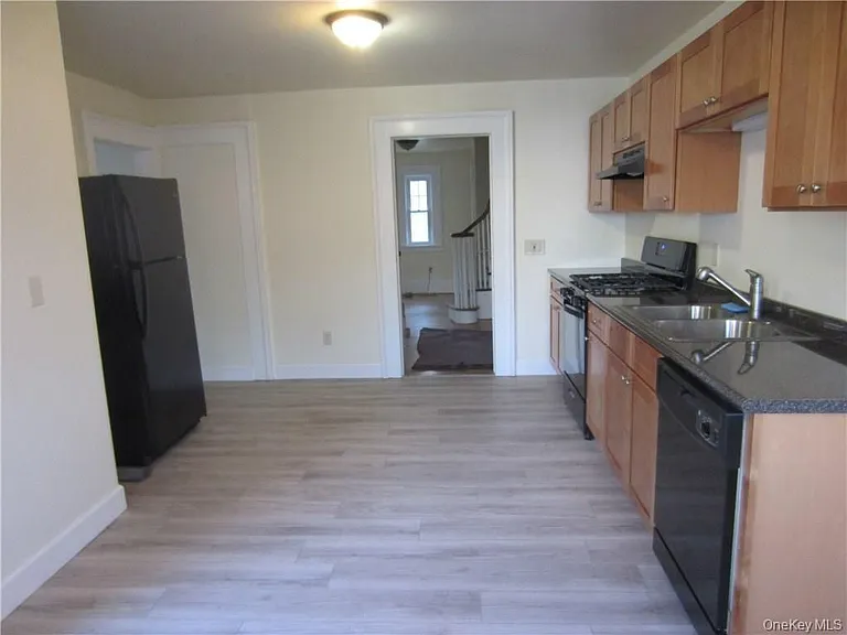 212 S Cherry St #2 — Photo 5