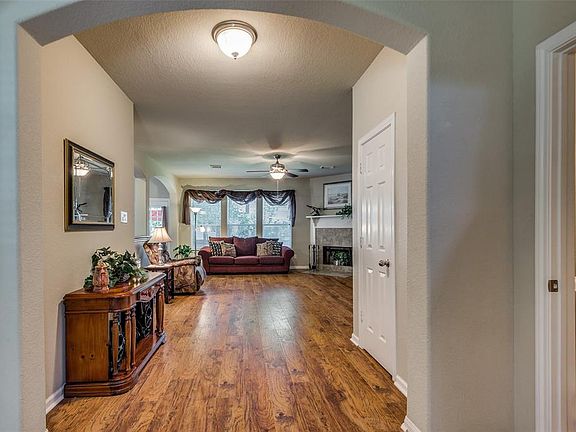4th image of 13430 Hidden Valley Dr