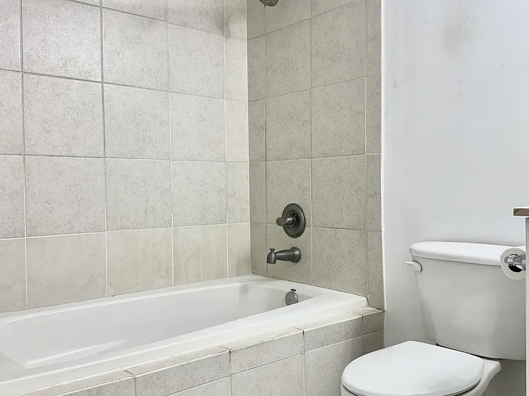 140 S Dixie Hwy #905 — Photo 20