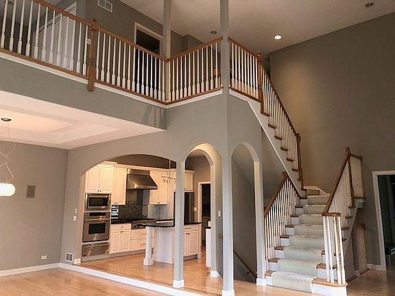 2nd image of 837 N Maple Ave #152