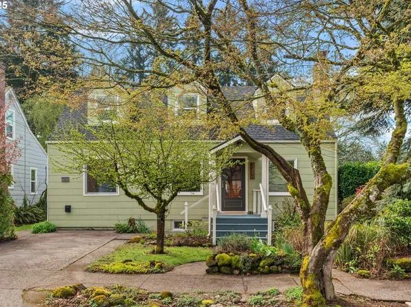 3746 SE Lafayette Ct, Portland, OR 97202