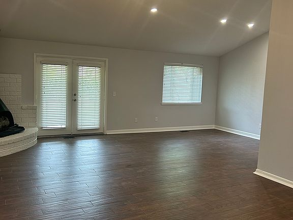 LARGE LIVING AND DINING AREA