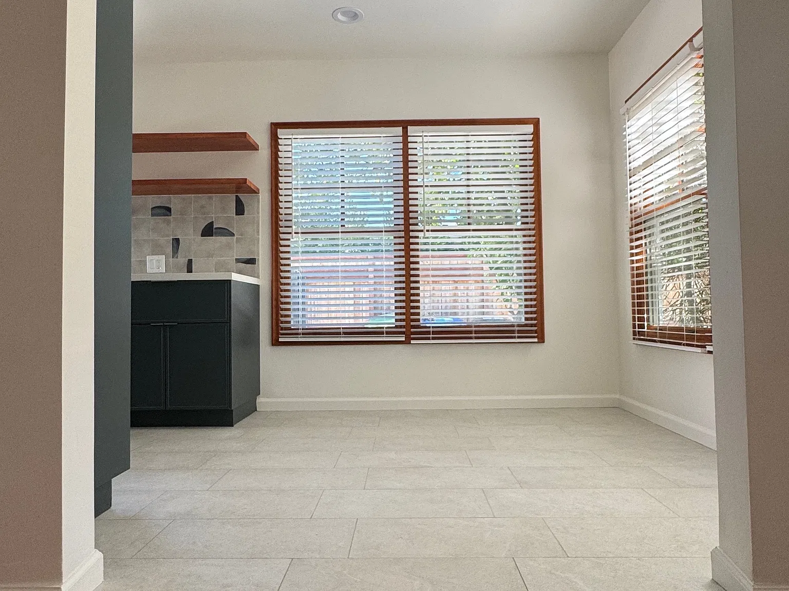 3 bed, 1200 sqft, $5,250 — Photo 3