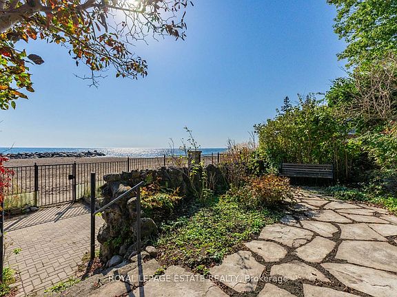 2nd image of 422 Lake Front