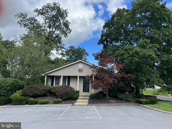 253 E Pine Grove Rd, State College, PA 16801