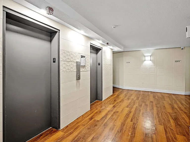 3360 Paul Anka Dr — Photo 17