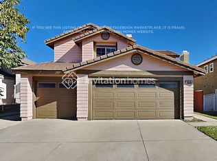 8049 Streamside Ct, Fontana, CA 92336