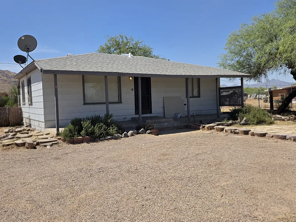 2531 W Dobbins Rd