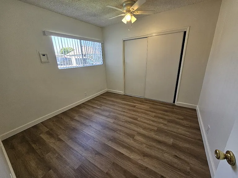 12522 Paramount Blvd #6 — Photo 25