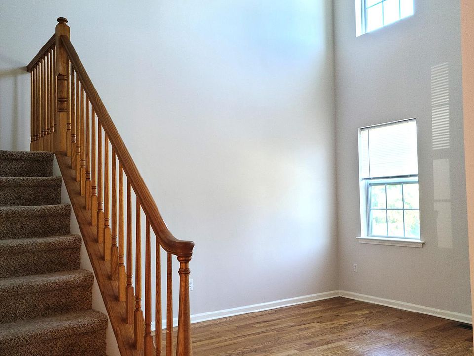 2nd image of 1204 Fir Ct