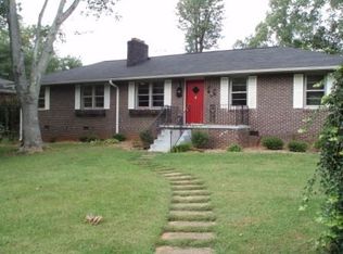 402 Dellwood Dr, Greenville, SC 29609