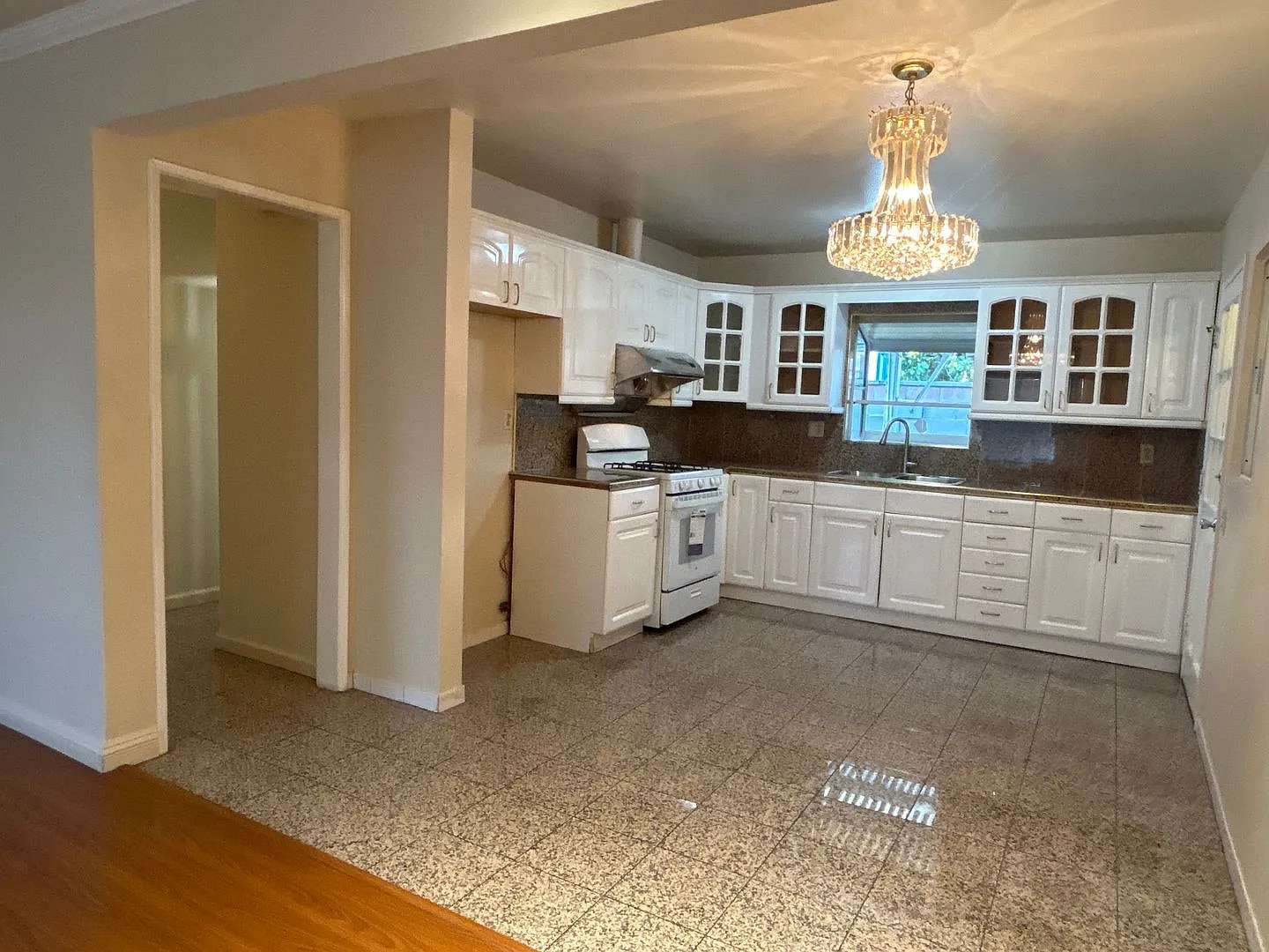 Spacious 3-bedroom Single House for Rent in Rosemead in Quiet Neighborhood — Photo 4