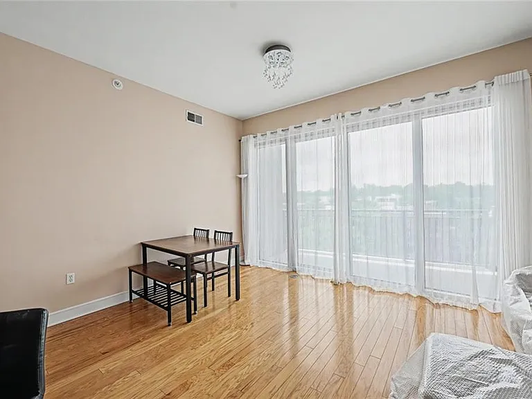 222 12th St NE #905 — Photo 13
