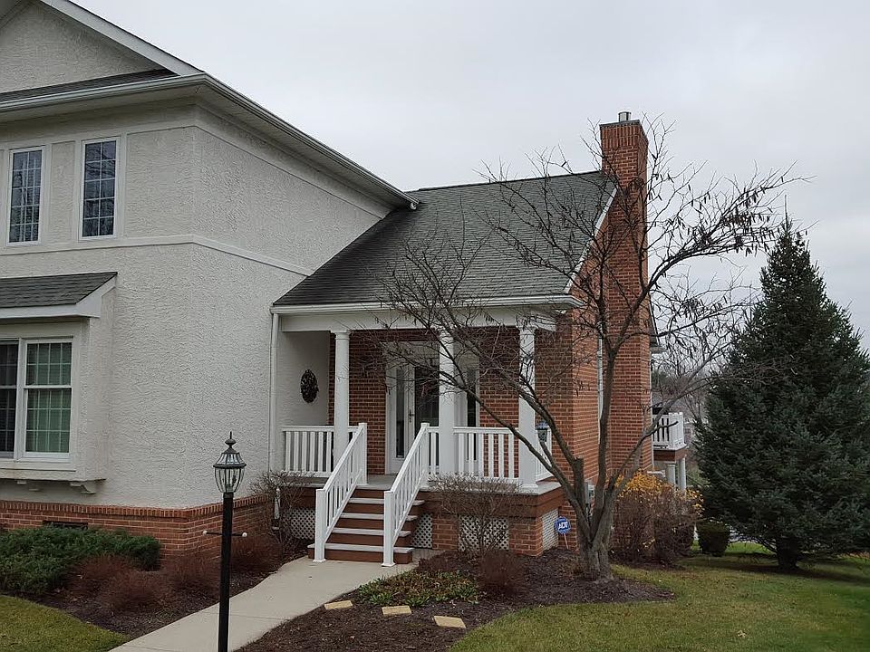 1st image of 424 Vineyard Ln