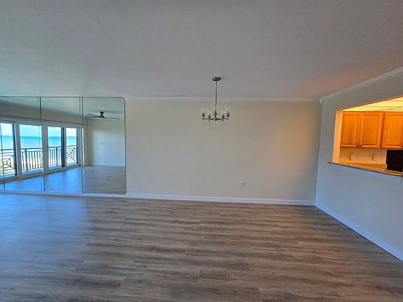 5th image of 3939 Ocean Dr #Penthouse 4