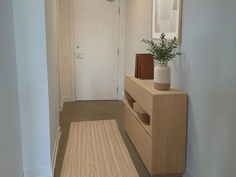 318 King St E #308 — Photo 12