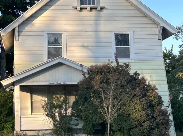 1131 Walker Ave NW, Grand Rapids, MI 49504