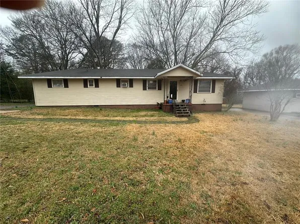 115 1st Ave, Griffin, GA 30223