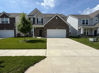 2591 Creek Bank Dr, Columbus, IN 47201