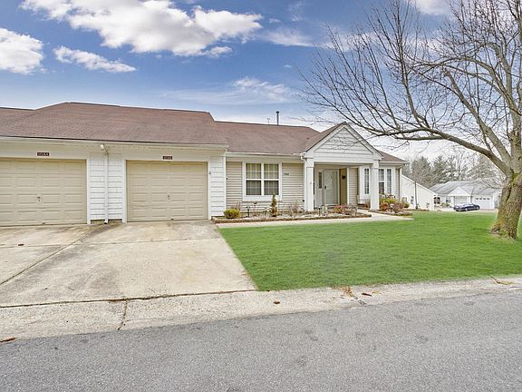 2nd image of 1158B Thornbury Ln