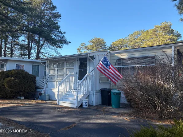 10 Seagull Court, Whiting, NJ 08759