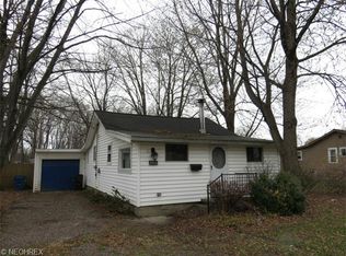 5596 Hickory St, Mentor On The Lake, OH 44060