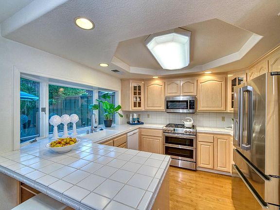 5th image of 6025 Calle De Suerte