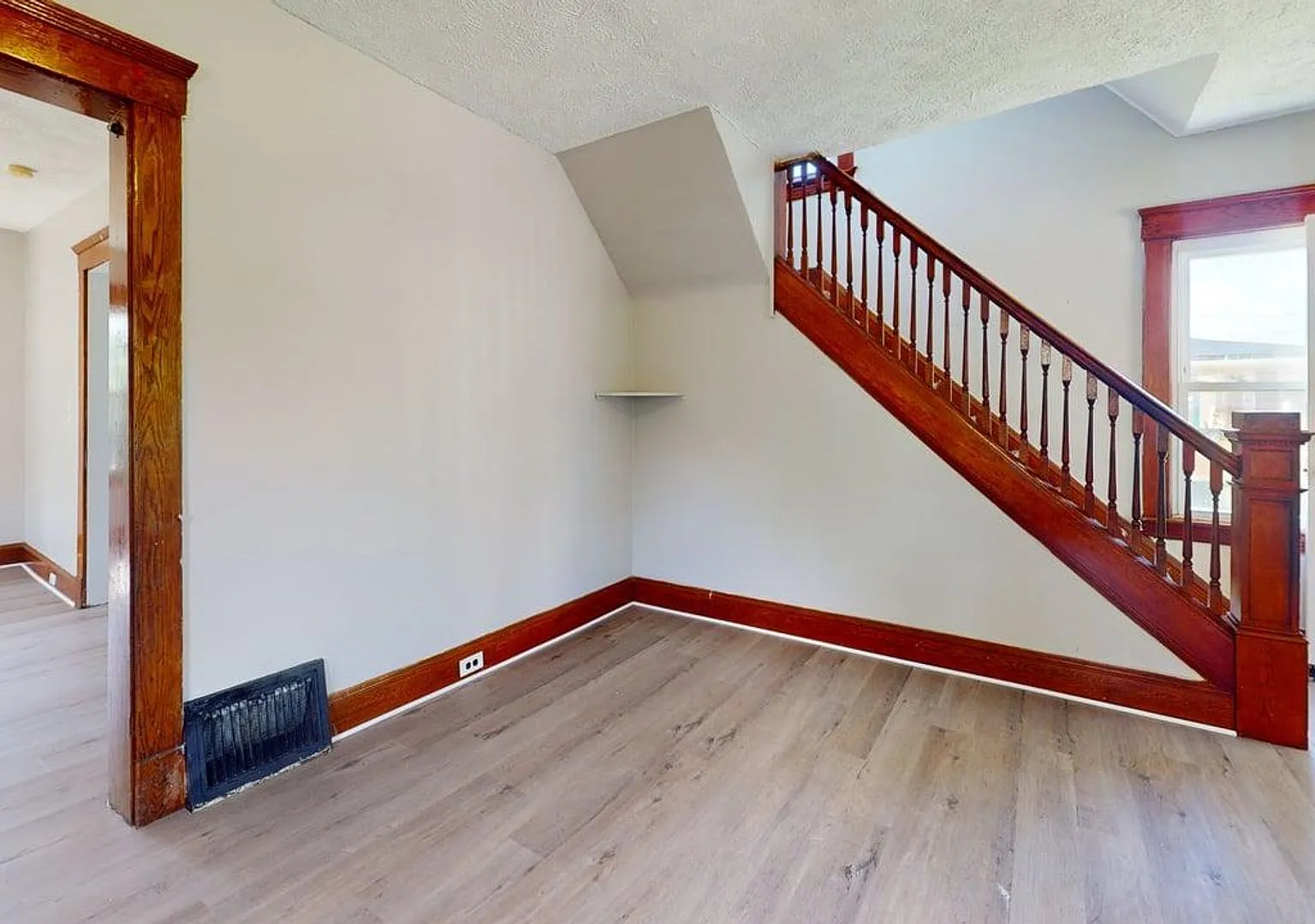 3 Bedroom Single Family Home — Photo 2