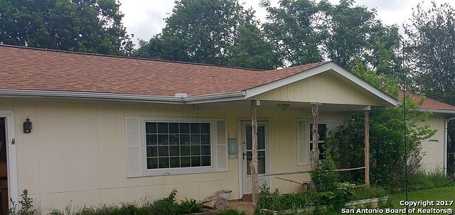 2nd image of 1184 Peach Tree