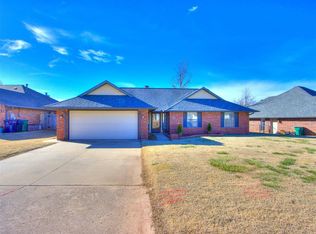 2628 Shady Tree Ln, Edmond, OK 73013