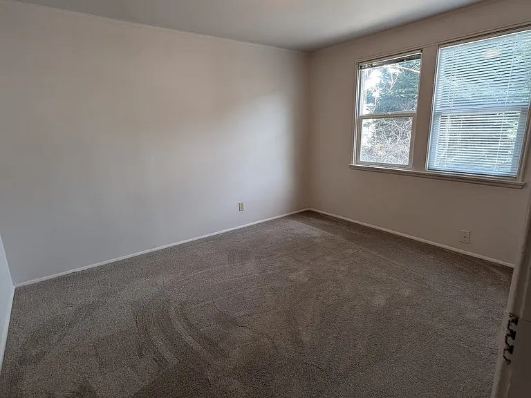 14344 Lenora Pl N #14344 — Photo 9