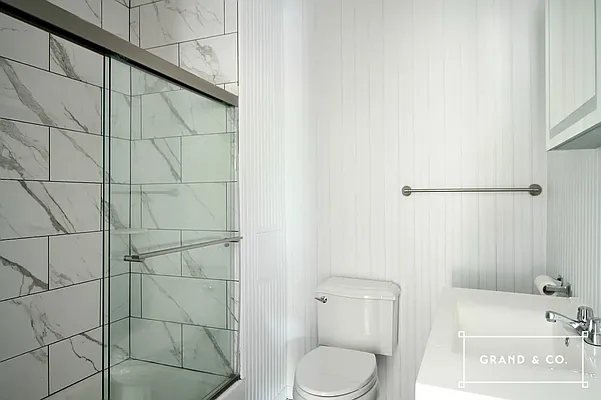 Rented by Grand & Co. | media 6