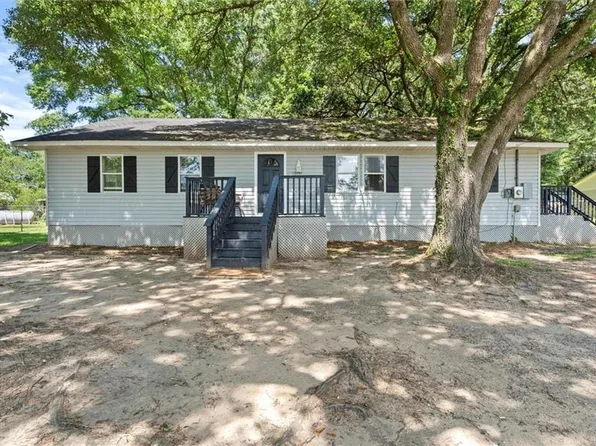 10741 Meadow Ln W, Irvington, AL 36544