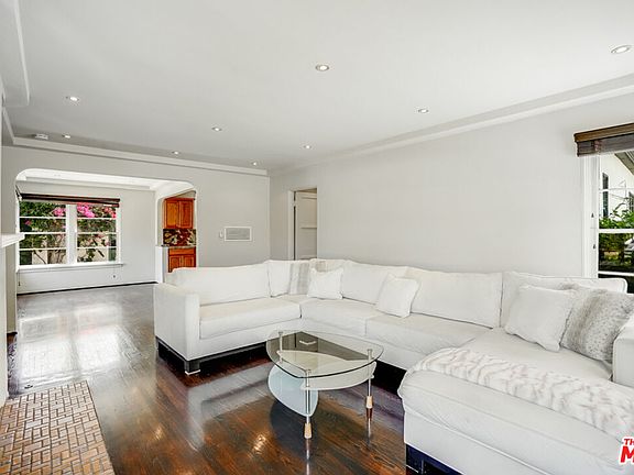 3rd image of 2128 Ashland Ave