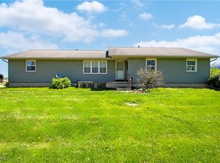 13343/13345 Cleveland Rd, Creston, OH 44217