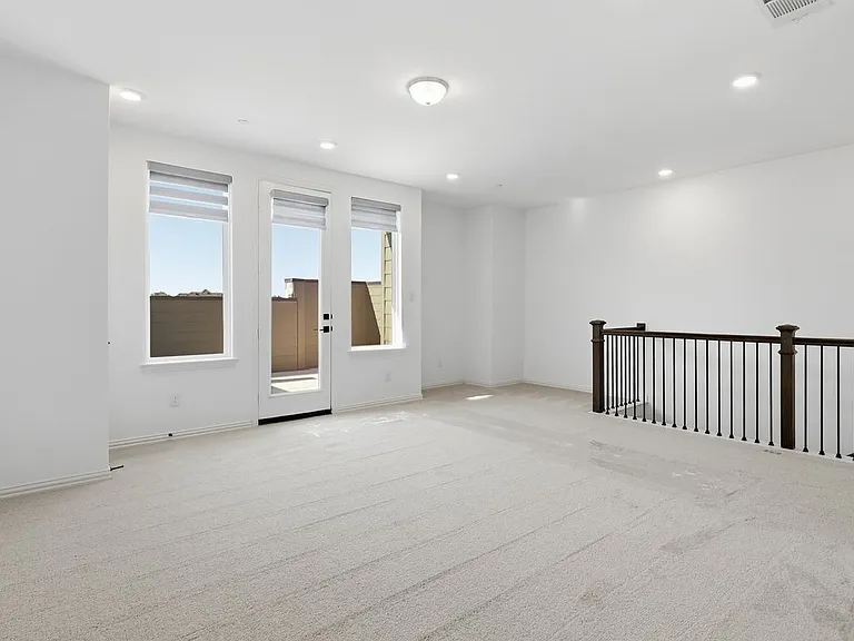 1264 Daybreak Dr — Photo 21