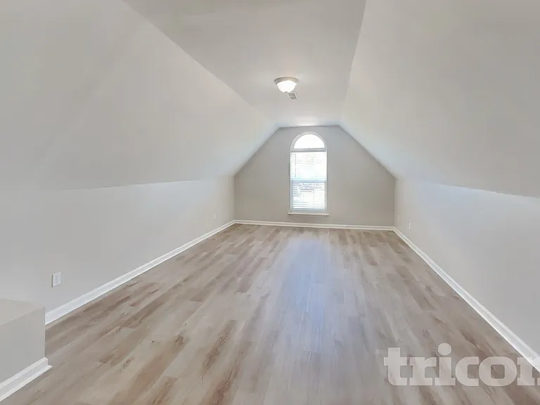800 Chaney Woods Dr — Photo 14