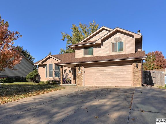 3rd image of 4938 Logan Ln