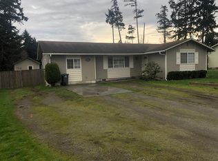 1028 Ridgeway Dr, Oak Harbor, WA 98277