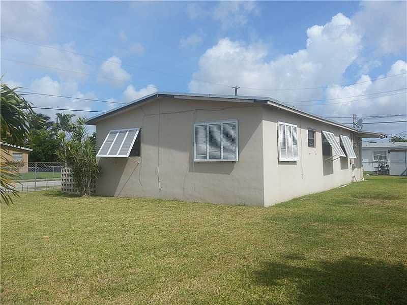 2nd image of 10799 SW 221st St