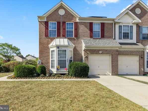 445 Longfellow Dr, Williamstown, NJ 08094