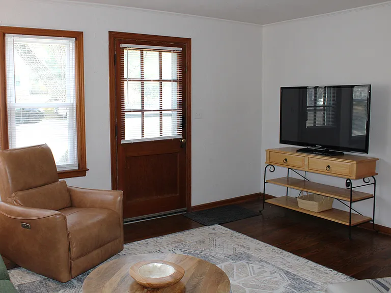 3038 S 9th St — Photo 15