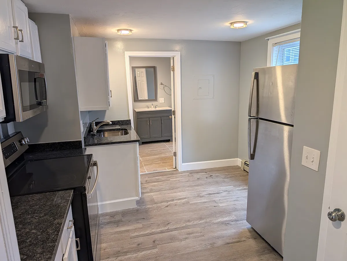 Building Photo - 43 3rd St #1