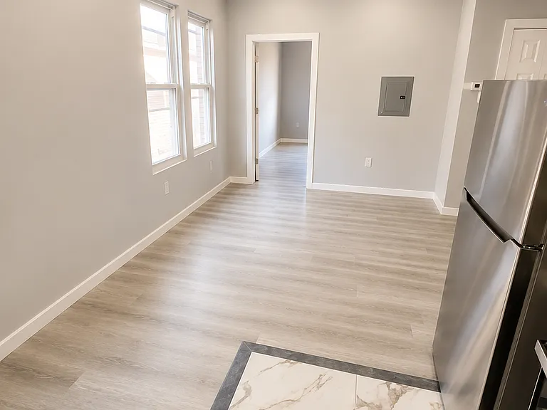 352 S 10th St #2 — Photo 3