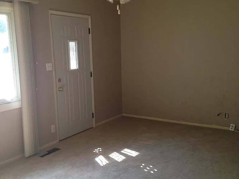 Brentwood Dr — Photo 8