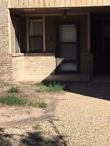 1st image of 950 W 31st St