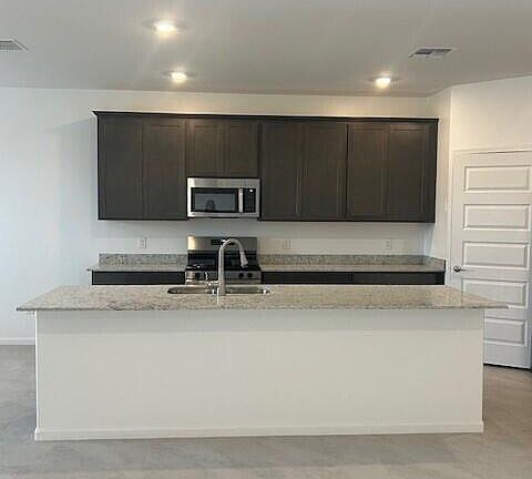 2nd image of 10578 W Beaman Ln